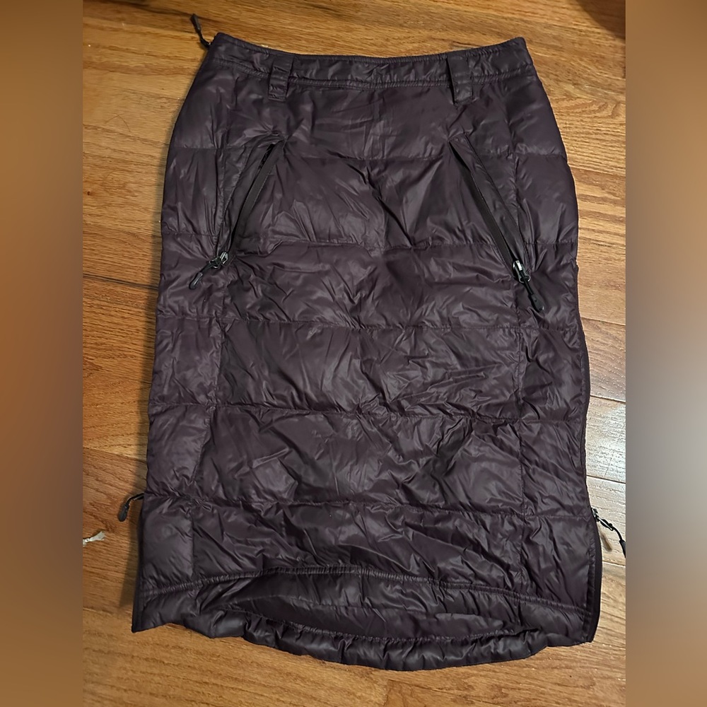 Size medium plum ski/snow skirt